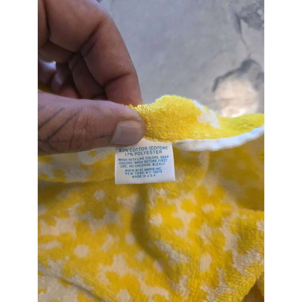 Vintage St. Marys Floral Hand Towels Yellow White Daisy Fringe Mid Century Mod S